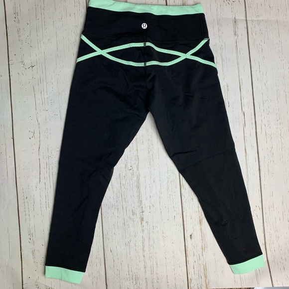 Lululemon Athletica | Run Pace Crop Leggings Yoga - Picture 4 of 6